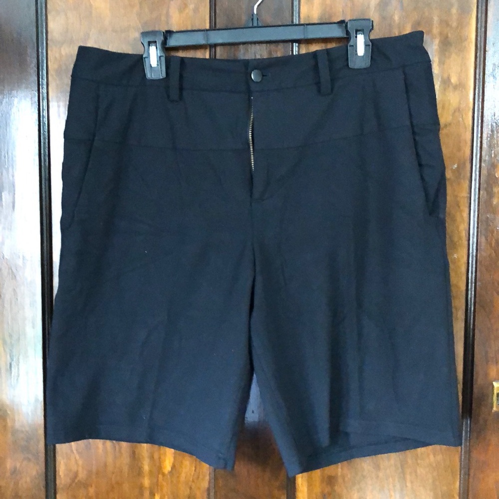 Lululemon Black Shorts Size 36